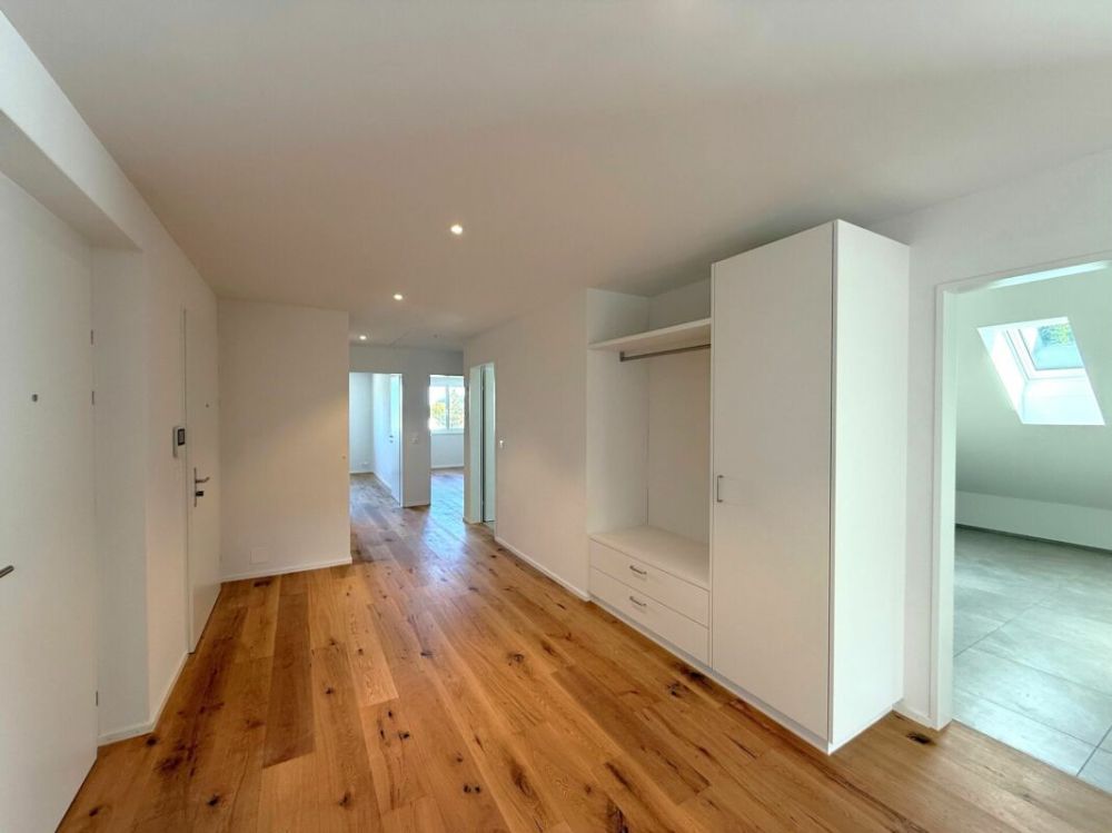 Sehr grosse Traumwohnung mit weitläufiger Terrasse und Weitblick -  Bild 5