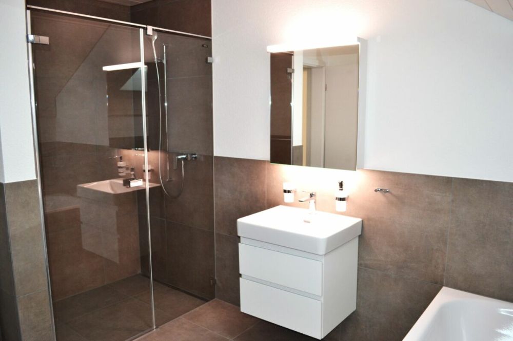 Topmoderne 5,5-Zimmer-Doppel-Einfamilienhäuser in Schwadernau BE - Bild 11