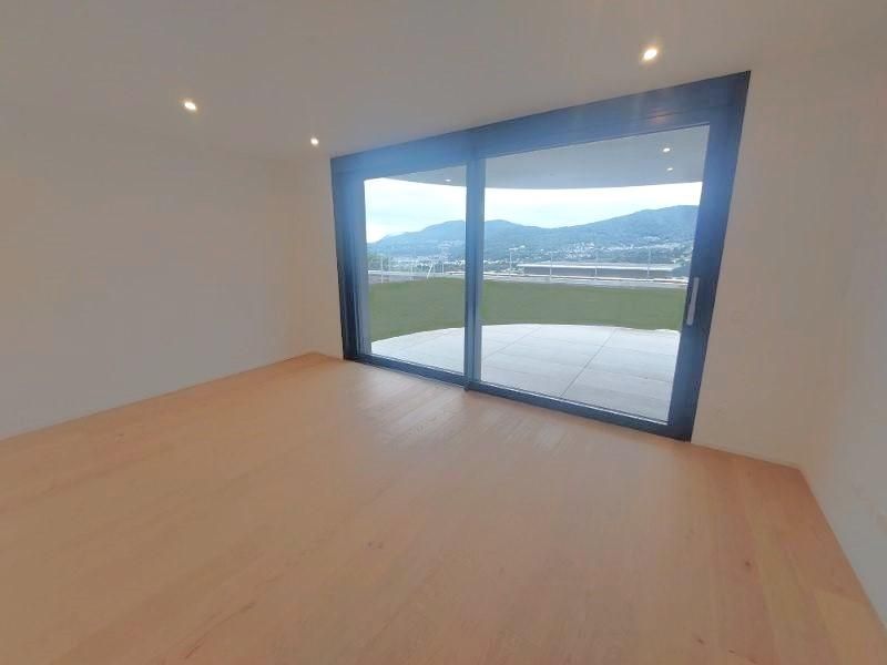 Montagnola: Luxuriöse Wohnung mit Panoramablick und Privatem Garten - Bild 4