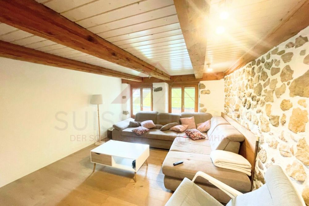 Grosszügiges Zweigenerationenhaus in Grenchen - 14.5 Zimmer, grosses Grundstück und vielseitiges Potenzial - Bild 3