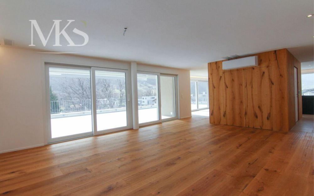 Luxuriöse 4.5-Zimmer-Attikawohnung in Brigerbad - bezugsbereit - Wohnbereich