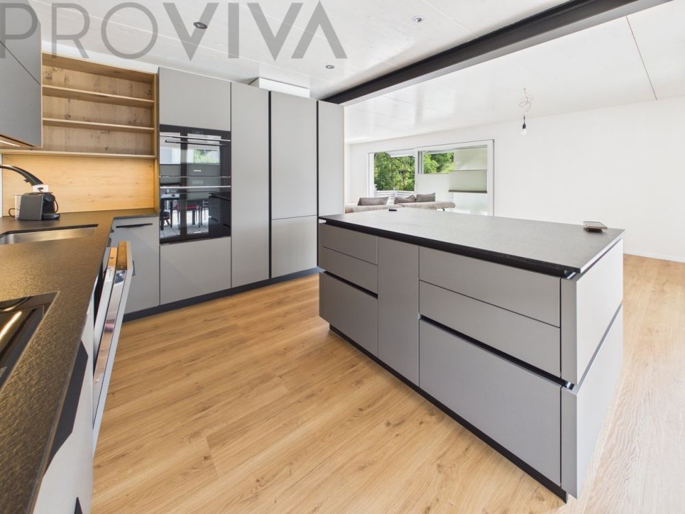 Modernes neues Haus mit grosszügigem Aussenbereich und viel Platz -  Bild 3