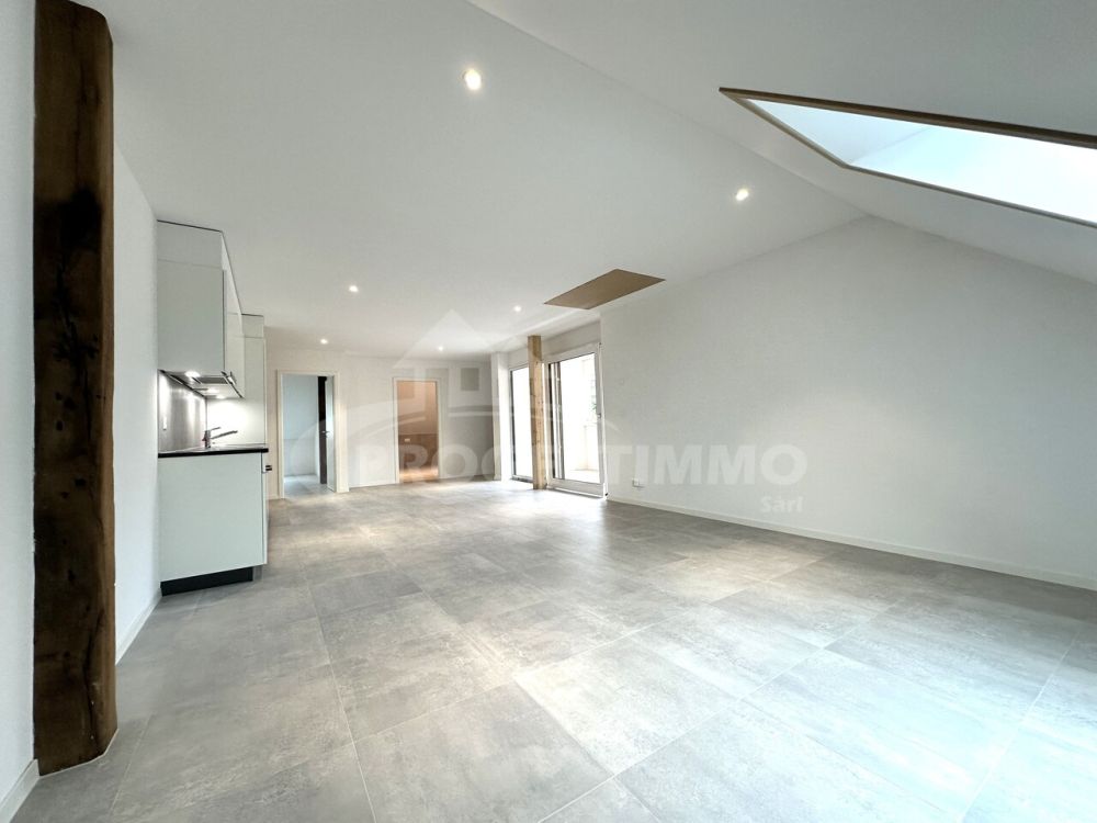 APPARTEMENT NEUF DE 72m2 AVEC COMBLES AMENAGEABLES DE 60m2 - Séjour