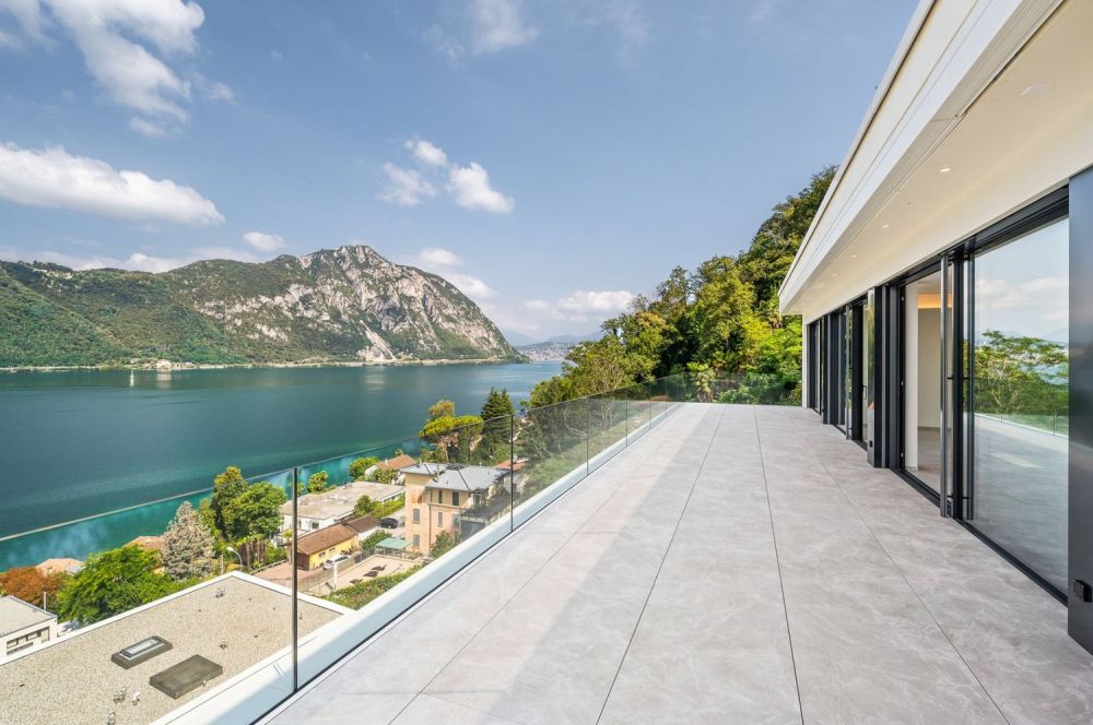 PRESTIGETRÄCHTIGES DESIGNER-PENTHOUSE MIT TERRASSE MIT SEEBLICK (Copy) -  Bild 2