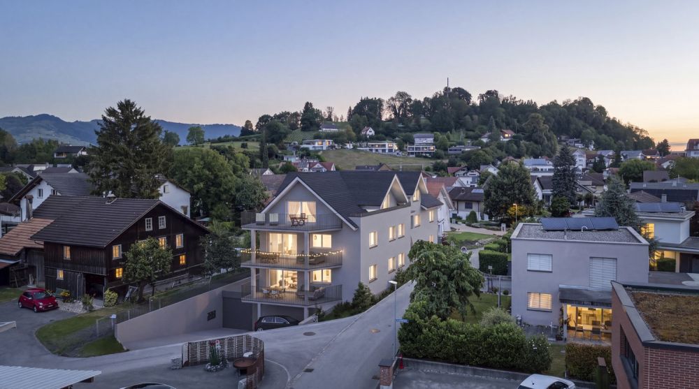 Exklusiver Neubau: 3.5 Zimmer- Gartenwohnung - Aussenansicht