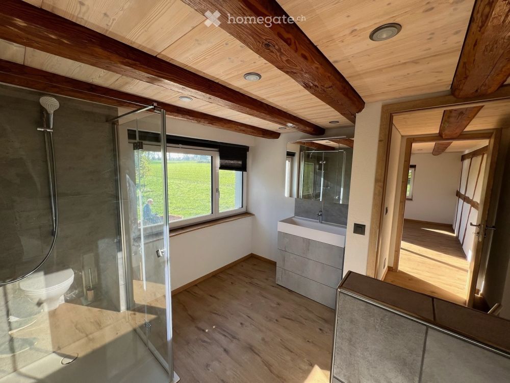 Lichtdurchfluteter Traum-Altbau 2024 60 m² Wellness-Schlafzimmer mit Sauna  in Hugelshofen -  Bild 9