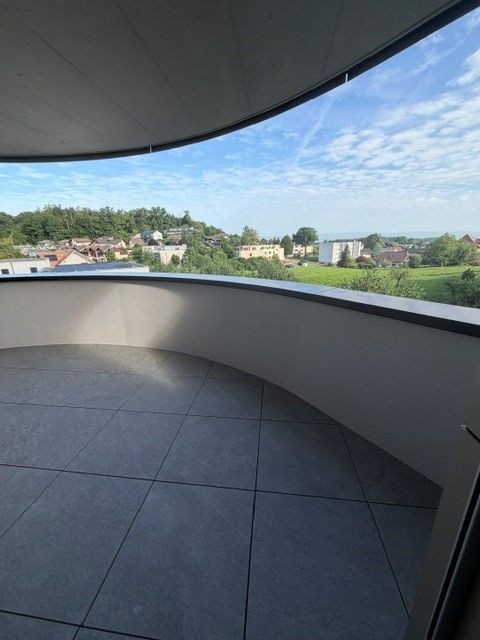 DIE LETZTE 4.5-ZIMMER WOHNUNG MIT 2 BALKONEN IM  KERN VON SCHMITTEN -  Bild 1