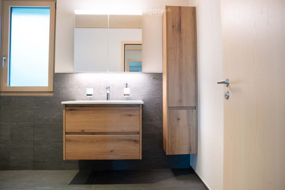 Neubau-Einfamilienhaus aus Urner Mondholz in ruhiger Lage - Bild 10