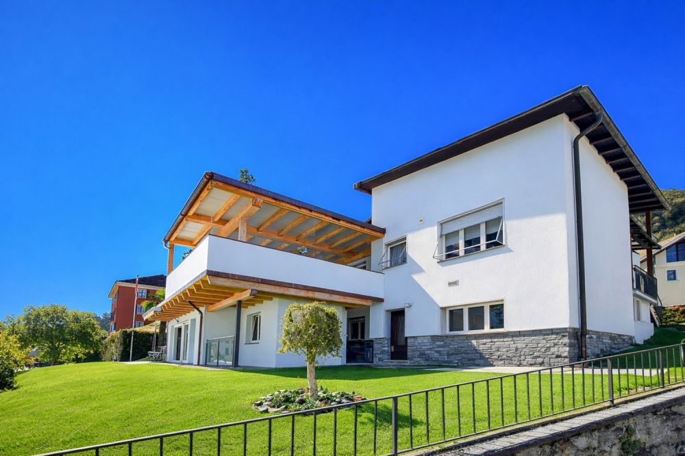 Haus mit 7 Zimmern und Panoramablick in Acquarossa -  Bild 1
