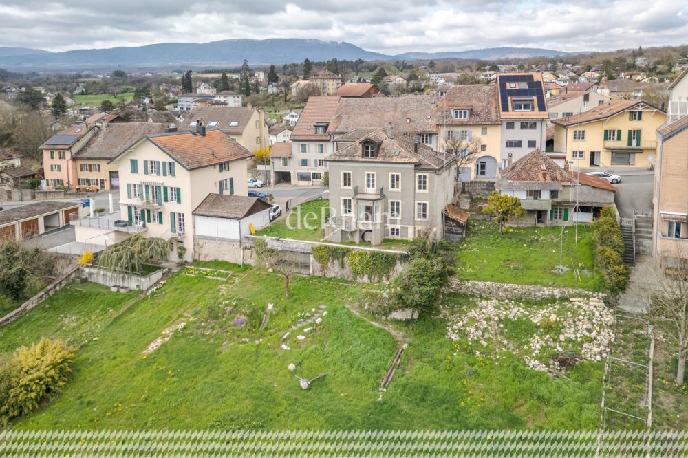 Superbe demeure remplie de charme  en cours de rénovation - Bild 1