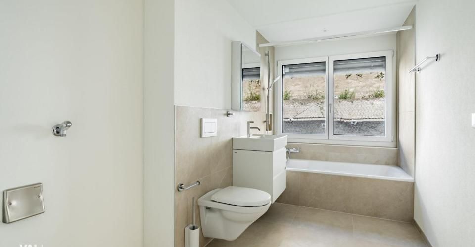 4.5-Zimmer-Wohnung mit grossem Wohnbereich und eigenem Gartenanteil - A 2.1 - Appartement 4.5 pièces - image - 8