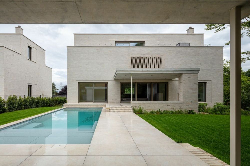 Maisonette-Gartenwohnung mit Pool in Riehen --- Duplex garden flat with a pool in Riehen -  Bild 1