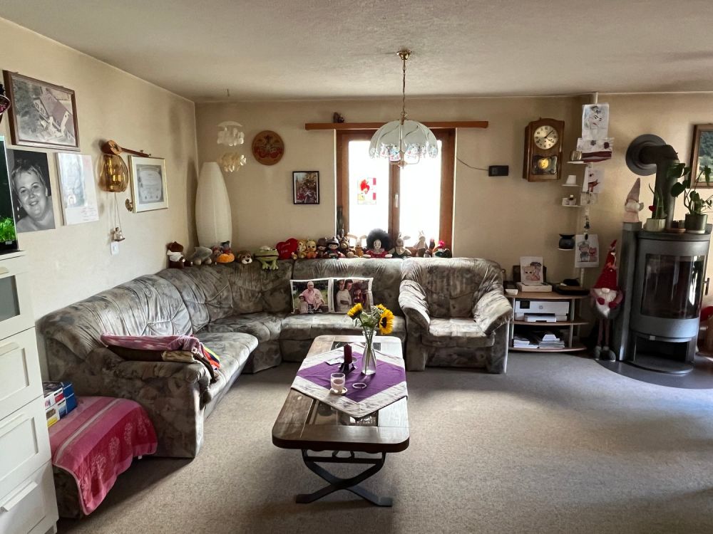 Einfamilienhaus mit angebautem, ausbaubarem Hausteil an schöner Lage. -  Bild 3