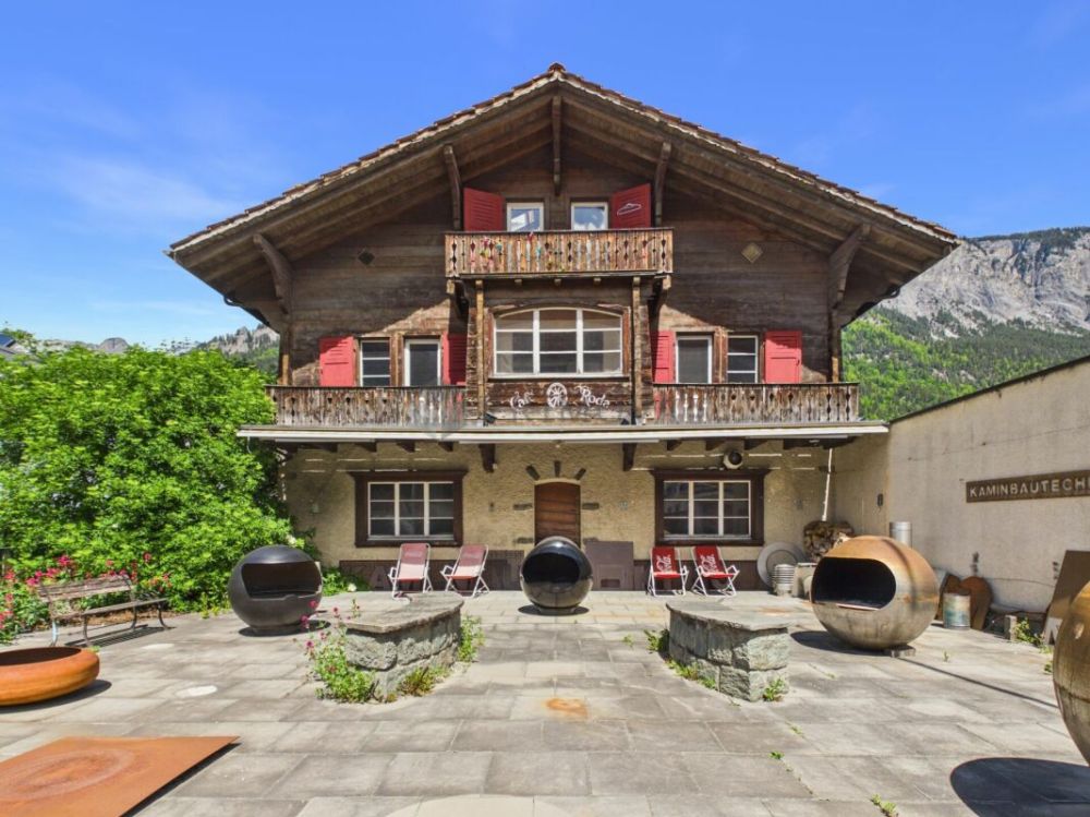 Traditionsreiches Chalet mit Gastronomie & zwei Wohneinheiten auf weitläufigem Grund -  Bild 10