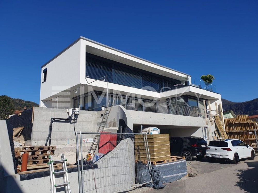 Villa Esclusiva con Piscina e Vista – Nuova Costruzione 2025 - Residenza di Lusso Ticinese