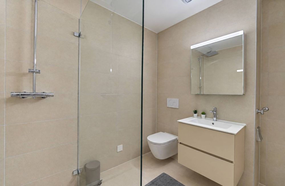 Spacieux duplex neuf au coeur du village - Salle de douche
