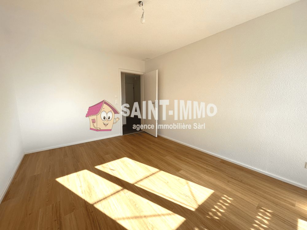 Neue 4.5-Zimmer-Wohnung (104 m2) mit Terrasse / Garten und überdachtem Autoabstellplatz -  Bild 8