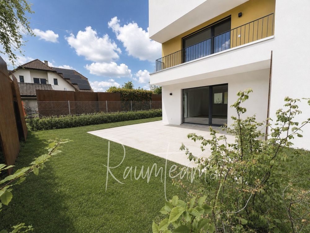 Modern Wohnen mit Terrassen und Garten -  Bild 1