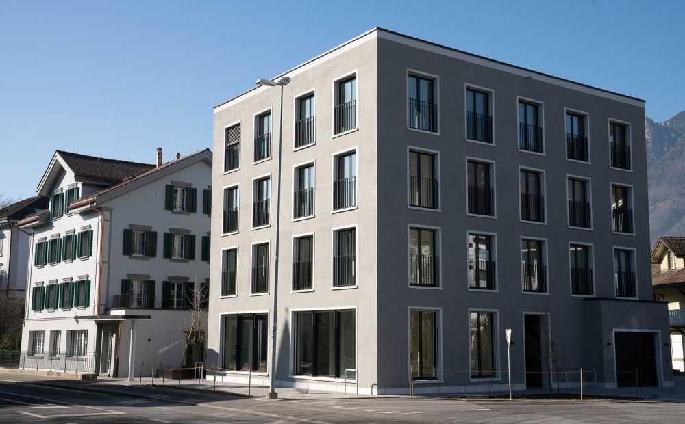 4 ½ Zimmerwohnung an bester Lage in Brunnen SZ - Bild 1