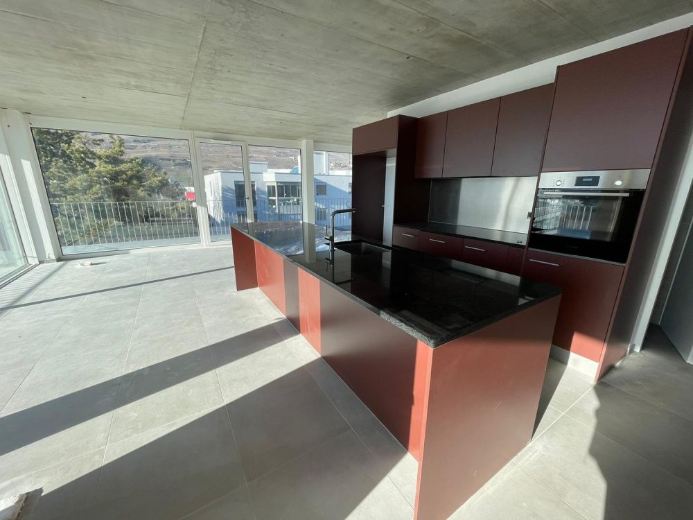 Geräumiges neues Dachgeschoß mit großem Balkon -  Bild 3