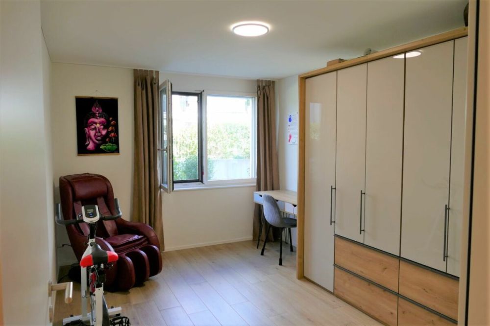 4.5-Zimmer-Erdgeschosswohnung mit Gartensitzplatz -  Bild 8