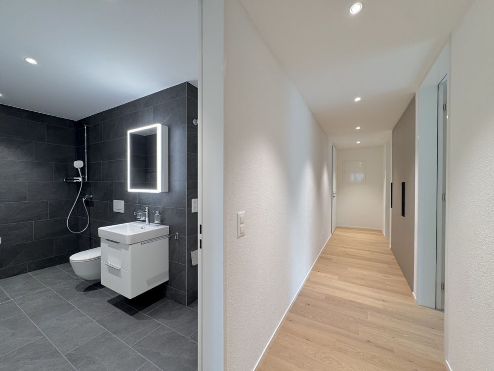 Exklusive 3.5 Zi. Wohnung mit Sitzplatz, bevorzugte Lage -  Bild 2
