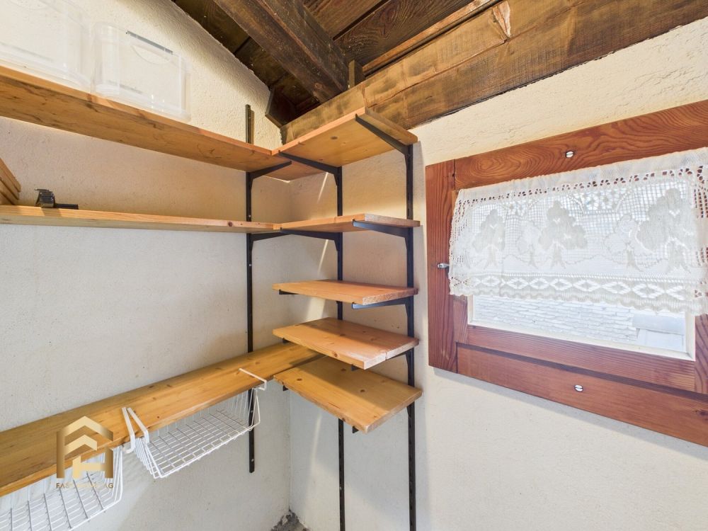 4.5 ZWG mit Atelier und Ausbaupotenzial im Herzen von Naters - Allzweckraum