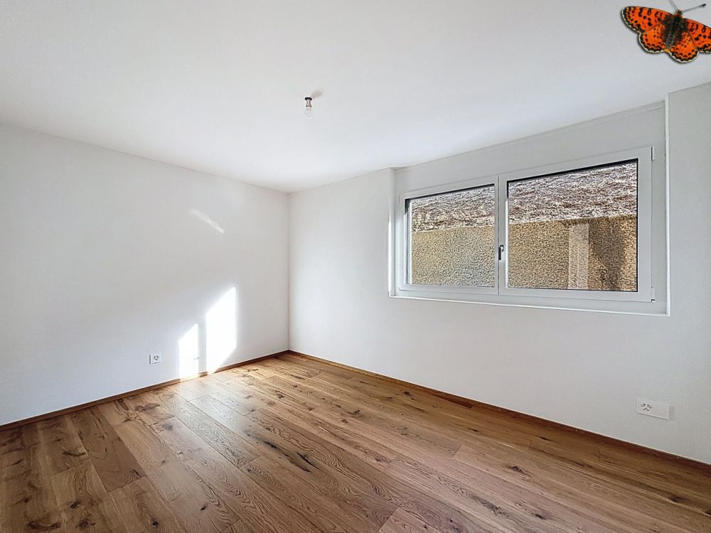 MAGNIFIQUE VILLA AVEC VUE LAC DISPONIBLE DE SUITE - Bild 12