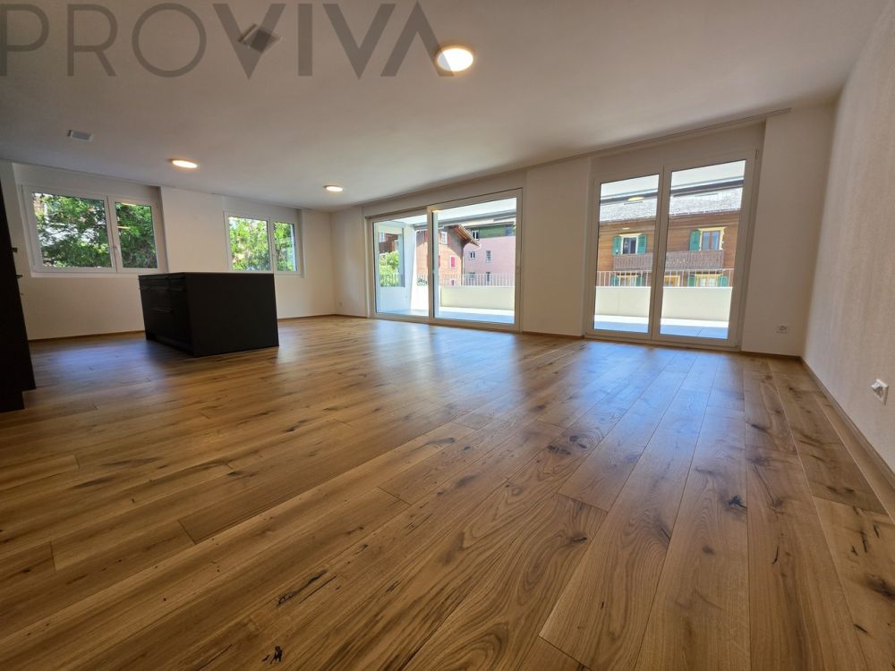 Hell und viel Wohnraum - Im Zentrum mit grosser Terrasse! -  Bild 1