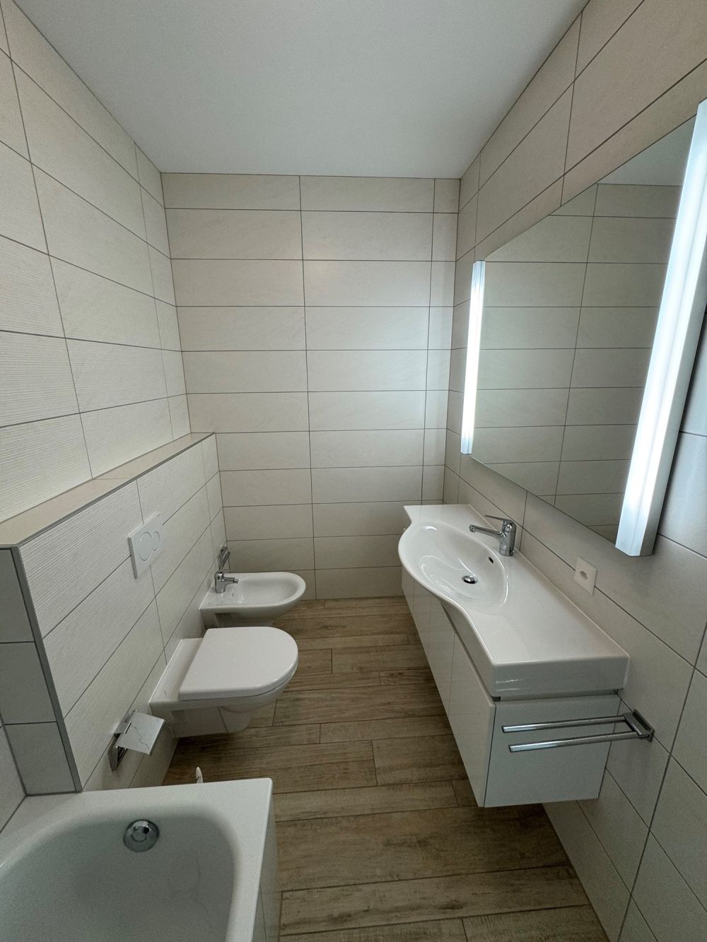 RESIDENZA SANROCCO A LUGANO - AFFITTASI 3.5 locali con vista lago -  Bild 12