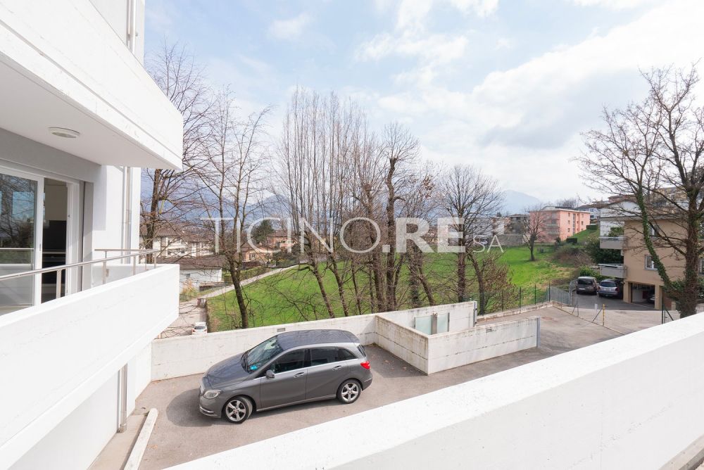 Breganzona – elegante appartamento mai abitato con terrazza privata di 70 m² -  Bild 1