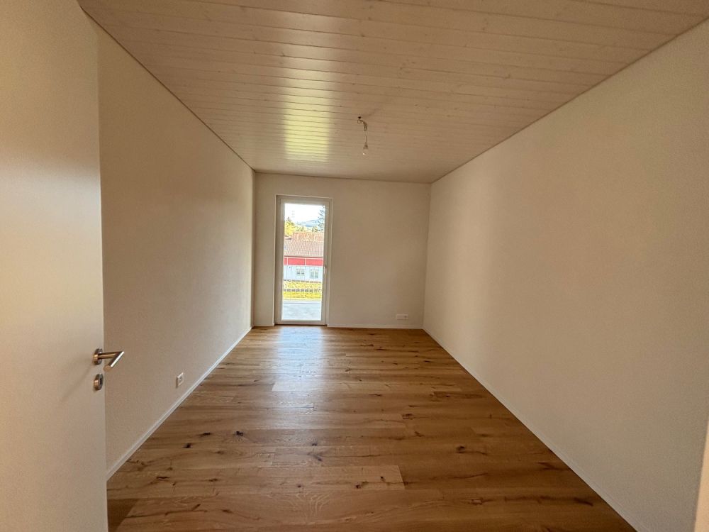 Moderne 4.5-Zimmer-Dachgeschosswohnung mit grossem Balkon – Wohnen an bester Aussichtslage -  Bild 10