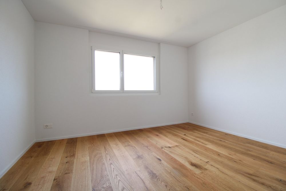 Moderne 4.5-Zimmerwohnung mit zwei Bädern und gemütlichem Sitzplatz -  Bild 5