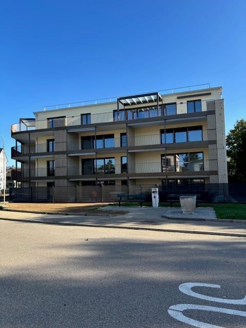 Neue 2.5 Zi. Eigentumswohnung mit grossem Balkon -  Bild 1