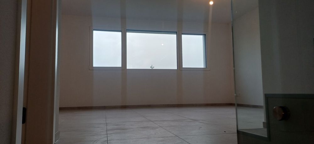 À vendre. Charmante villa mitoyenne de 5.5 pcs. Idéale pour une famill - Bild 4