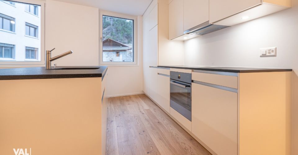 Grosszügige Familienwohnung mit hohem Ausbaustandard - Appartement 4.5 pièces - image - 3