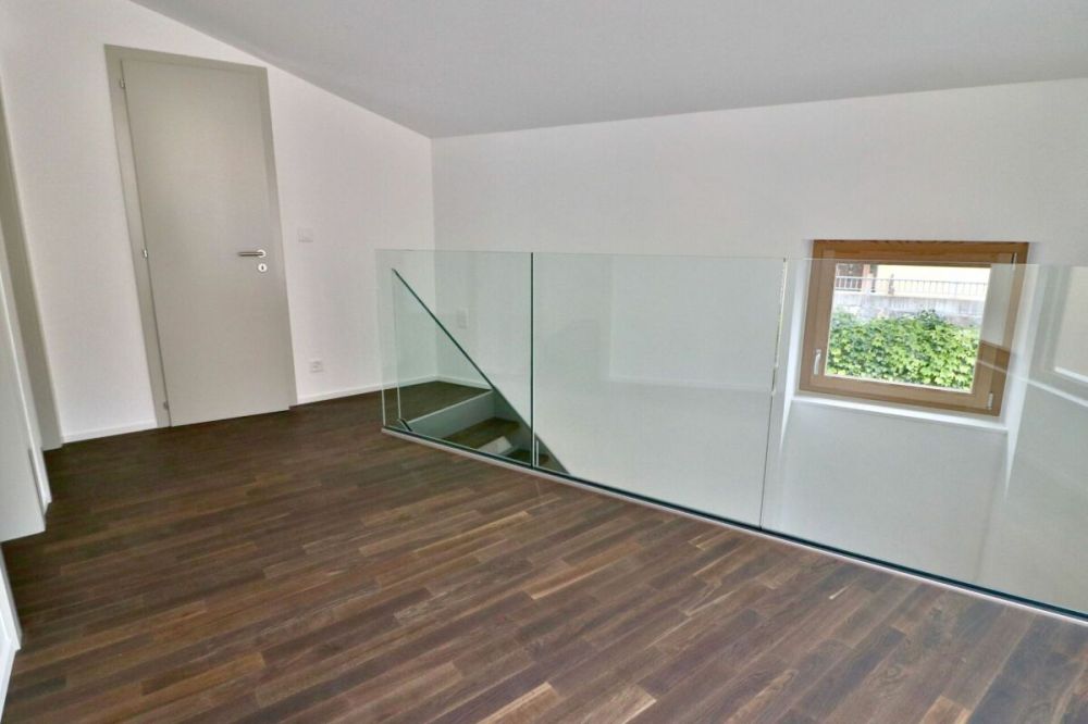 Seltenes Objekt! Charmantes Reihenhaus mit 3.5 Zimmern, neu, mit Charme! -  Bild 9
