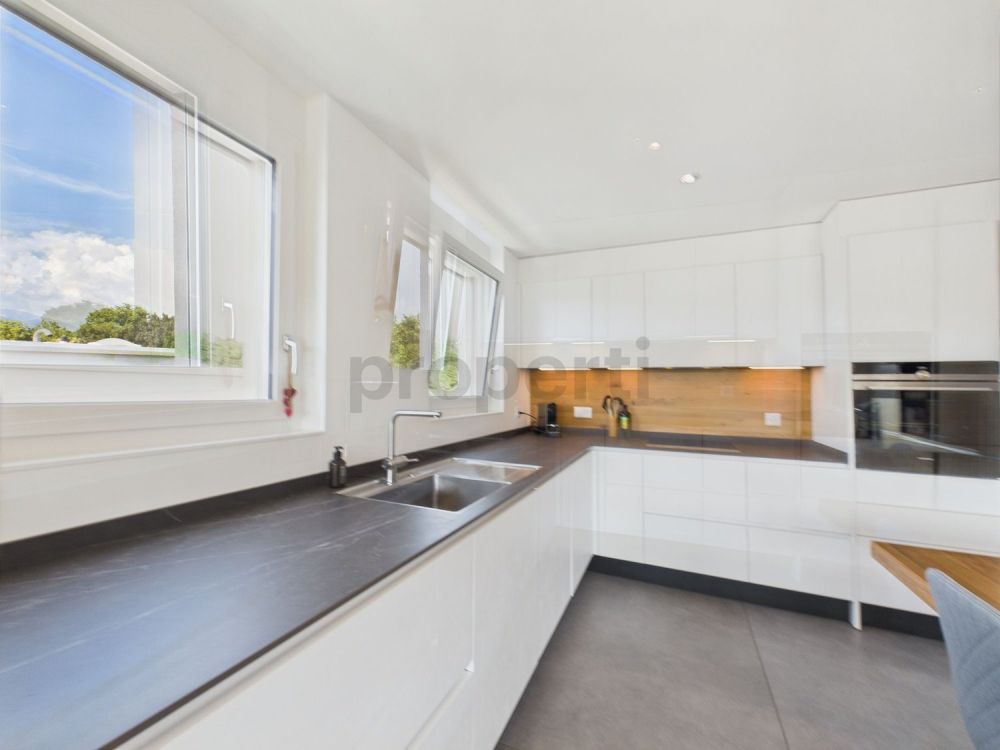 Bellissimo appartamento di 3,5 locali a Pazzallo, TI - Image 3