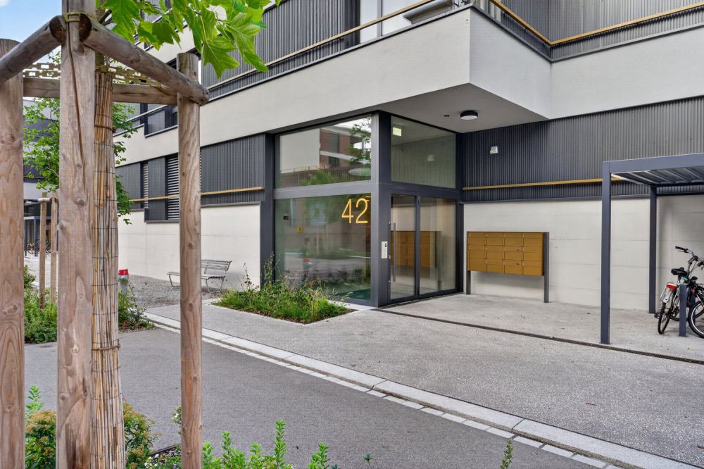 2.5-Zimmer-Gartenwohnung an erstklassiger Lage am Zürcher Stadtrand -  Bild 2
