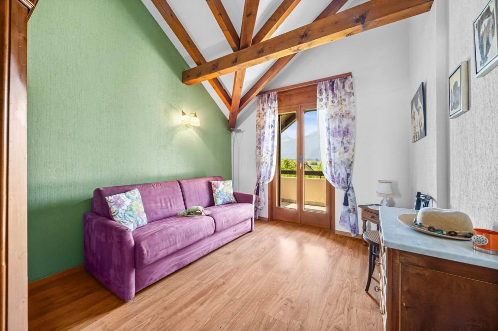 Prächtige Semi-Detaché-Villa mit großem landschaftlich gestaltetem Garten. Liebe auf den ersten Blick! -  Bild 12