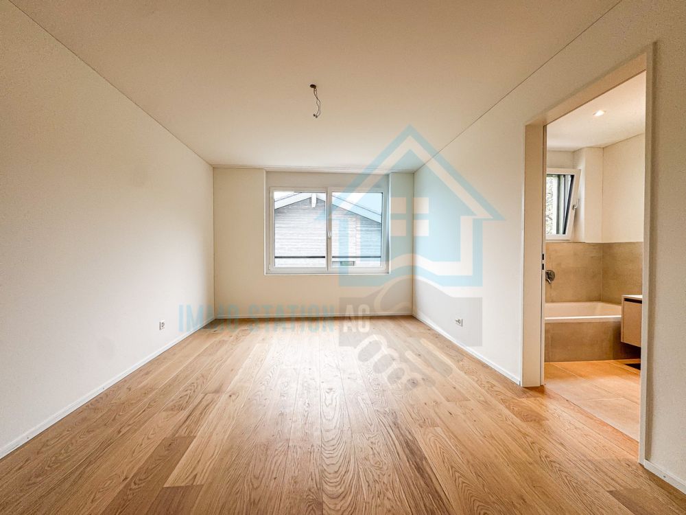 Neubau in Muhen - Ihr stilvolles Zuhause mit höchster Wohnqualität - Zimmer 2 mit en suite Bad (1. Obergeschoss)