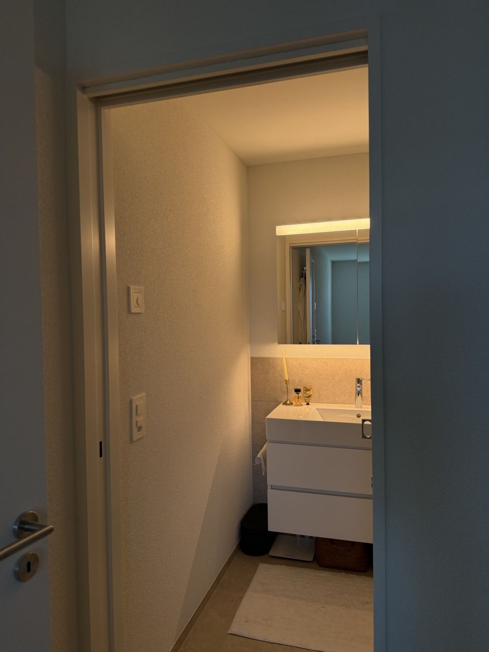 Neue und moderne, möblierte 3.5 Zi Wohnung -  Bild 9
