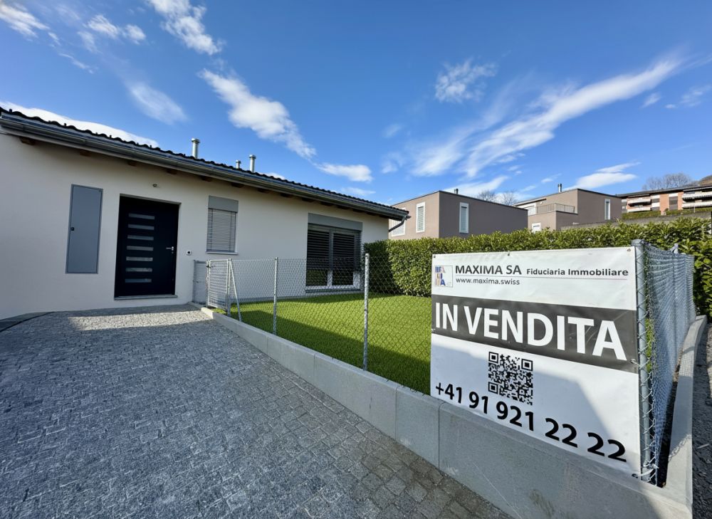 Lugano-Cadro: Casa moderna e funzionale immersa nel verde -  Bild 4