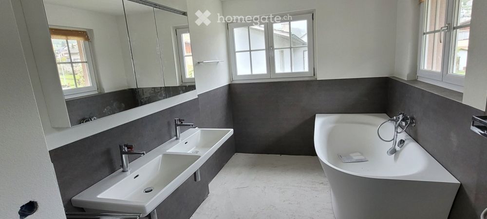 Kernsaniertes Einfamilienhaus, viel Umschwung - Bild 2