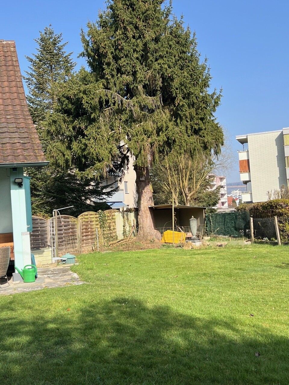 Grundstück mit Potenzial  Totalsanierung oder Neubau -  Bild 3