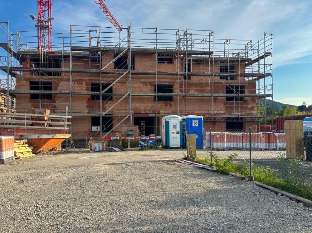 2½-Zimmer Attikawohnung - Mit Blick ins Grüne und in die Abendsonne -  Bild 7