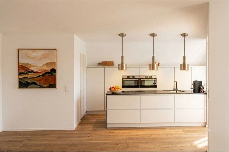 Exklusive 7 1/2-Zimmer Neubau-Dachwohnung -  Bild 3