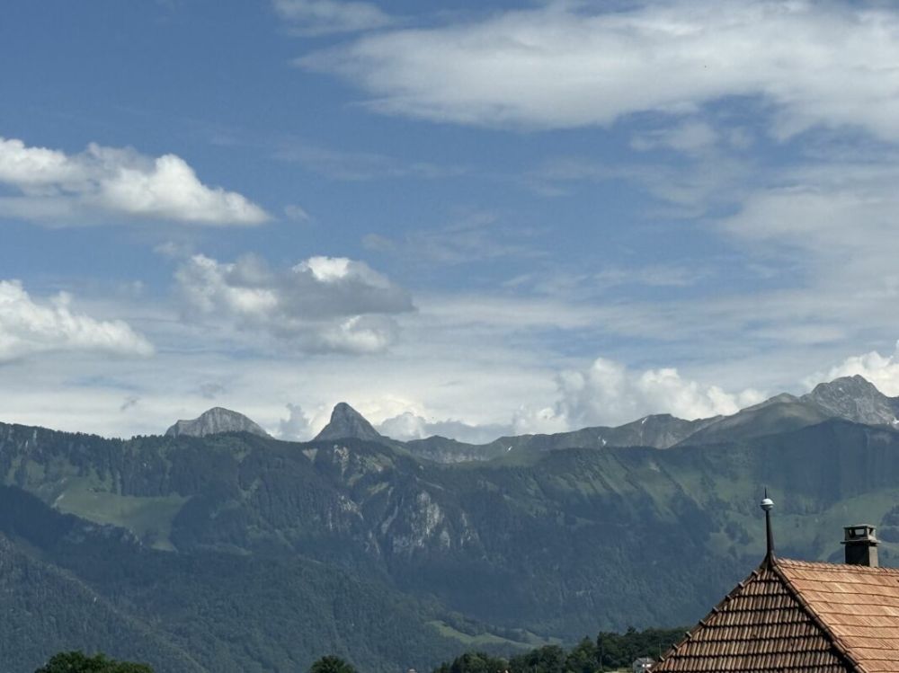 Tres belle affaire Superbe Villa comme neuve qui se distingue par son élégance, son confort et la qualité de son environnement, trés calme -  Bild 8