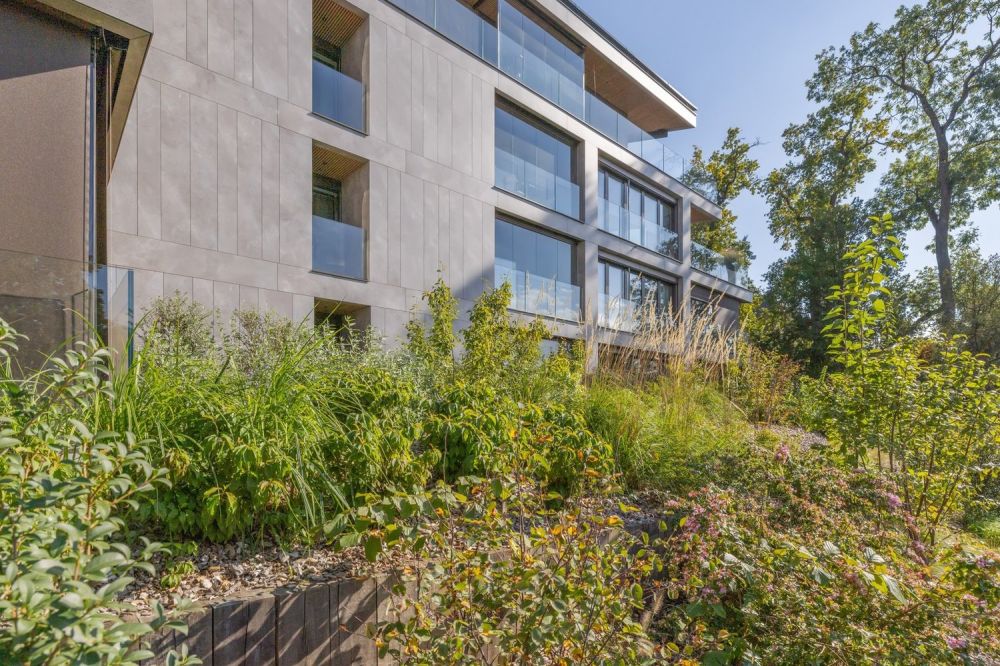 Neue Dachgeschosswohnung im Herzen von Vésenaz -  Bild 1
