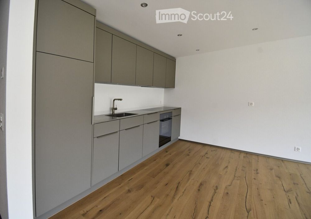 Wohnqualität im Grünen  Schöne 2.5 Zimmerwohnung in Rosshäusern - Küche